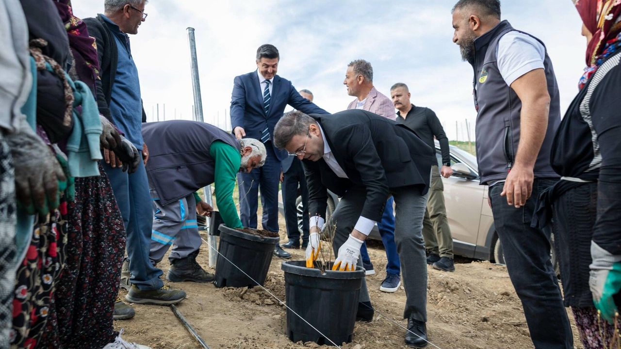 Vali Akmeşe’den Saklıbahçe Tarıma ziyaret